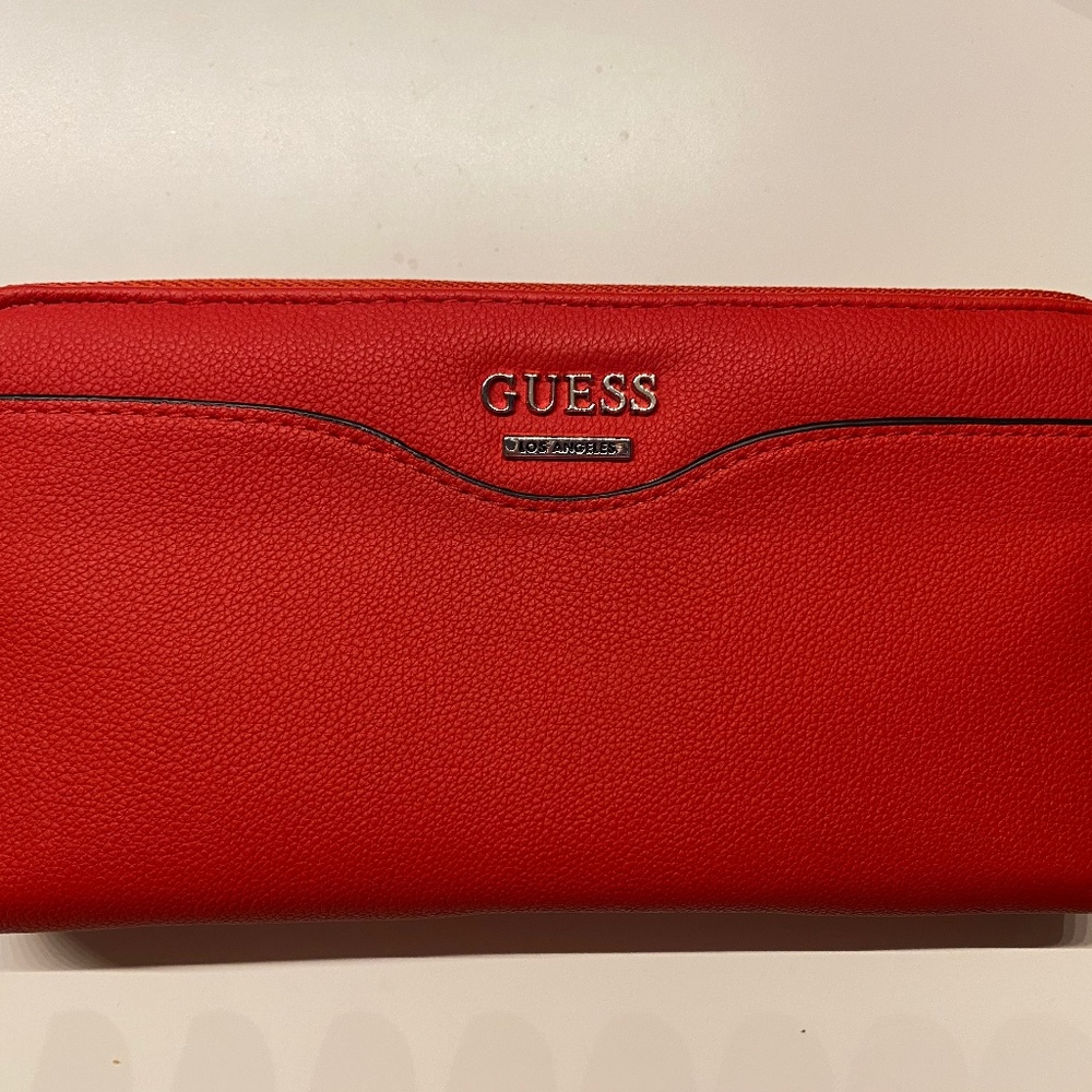Guess clutch/wallet